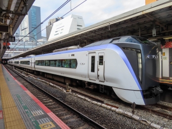 JR東日本 クハE352形 あずさ(特急) クハE352-5 鉄道フォト・写真 by さんたかさん 新宿駅 (JR)：2020年08月01日06時ごろ