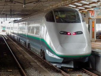 JR東日本 E322形(M2c) つばさ(新幹線) E322-2001 鉄道フォト・写真 by さんたかさん 新庄駅：2015年08月27日14時ごろ