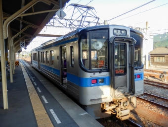 JR四国 7000形(cMc) 7006 鉄道フォト・写真 by さんたかさん 伊予西条駅：2016年08月30日17時ごろ