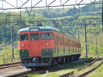 しなの鉄道115系電車 しなの鉄道115系 鉄道フォト・写真 by 急行「志賀」さん 妙高高原駅 (しなの鉄道)：2023年05月12日09時ごろ