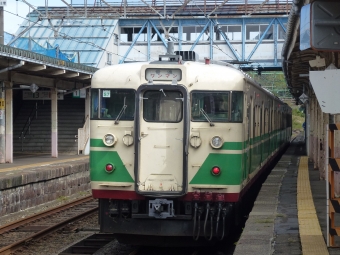 しなの鉄道115系電車 115系 鉄道フォト・写真 by 急行「志賀」さん 妙高高原駅 (しなの鉄道)：2023年10月07日10時ごろ