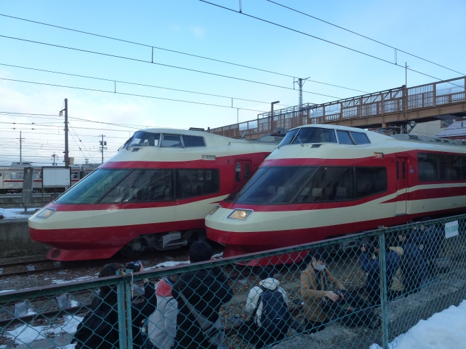 鉄道フォト・写真：長野電鉄1000系電車 長野電鉄1000系 須坂駅 鉄道フォト・写真 by 急行「志賀」さん - 撮影日 2024/02/11 08:31