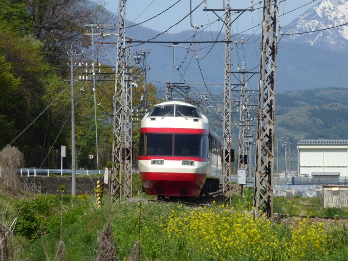 鉄道フォト・写真：長野電鉄1000系電車 長野電鉄1000系 桜沢駅 (長野県) 鉄道フォト・写真 by 急行「志賀」さん - 撮影日 2024/04/26 10:08