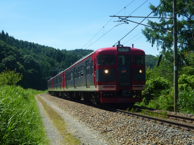 鉄道フォト・写真：しなの鉄道115系電車 115系 古間駅 鉄道フォト・写真 by 急行「志賀」さん - 撮影日 2024/07/07 09:49