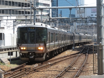 JR西日本 クハ222形 クハ222-2100 鉄道フォト・写真 by Y-1152さん 大阪駅：2022年05月04日10時ごろ
