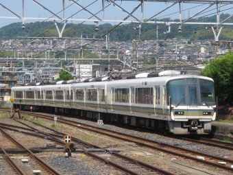 JR西日本 クハ220形 クハ220-6 鉄道フォト・写真 by Y-1152さん 王寺駅 (JR)：2022年05月28日09時ごろ