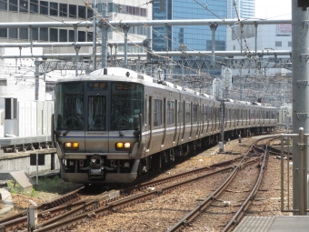 JR西日本 クハ222形 クハ222-2030 鉄道フォト・写真 by Y-1152さん 大阪駅：2022年05月28日10時ごろ