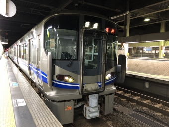 JR西日本 クハ520形 クハ520-39 鉄道フォト・写真 by シルバー3号機さん 金沢駅 (JR)：2018年08月26日19時ごろ