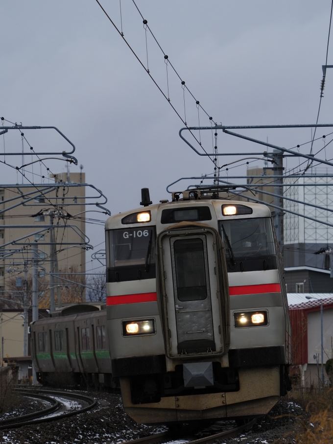 鉄道フォト・写真：JR北海道731系電車  クハ731-206 篠路駅 鉄道フォト・写真 by ここはどこ？さん - 撮影日 2021/11/27 12:00