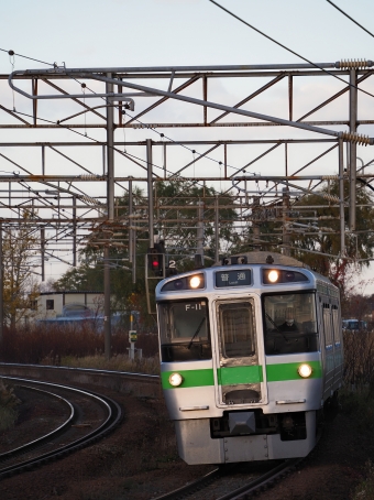 JR北海道 クハ721形 クハ721-11 鉄道フォト・写真 by ここはどこ？さん 江別駅：2022年11月06日07時ごろ