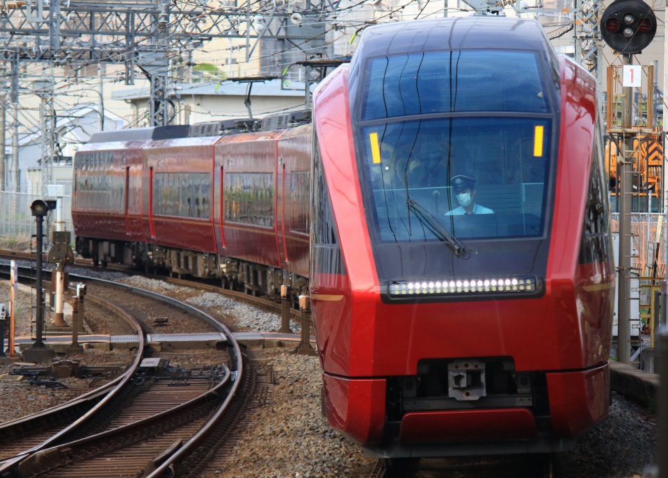 近畿日本鉄道 近鉄80000系電車  80000 米野駅 鉄道フォト・写真(拡大) by 1701fさん | レイルラボ(RailLab)