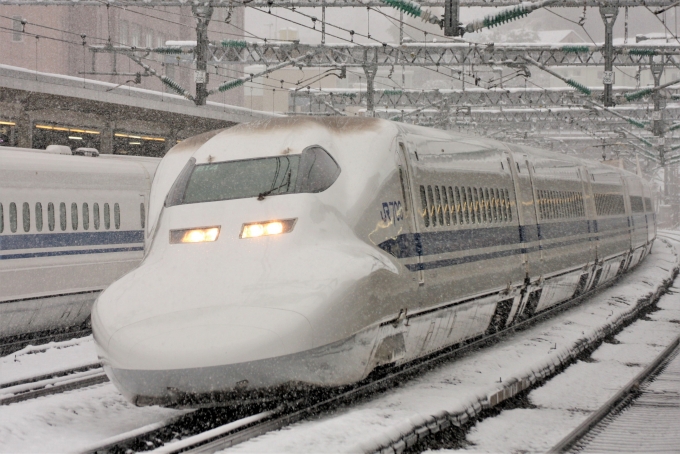 JR西日本 700系新幹線電車 鉄道フォト・写真 by もりもりさん 小田原駅 (JR)：2014年02月11日18時ごろ