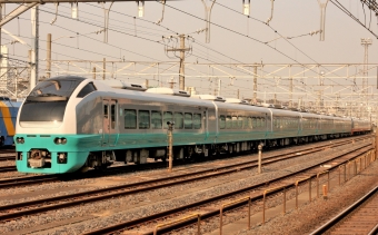 JR東日本E653系電車 鉄道フォト・写真 by もりもりさん 尾久駅：2014年03月12日08時ごろ