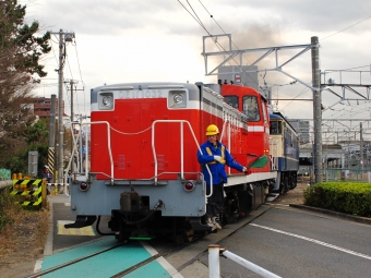 JR東日本 国鉄DE11形ディーゼル機関車 鉄道フォト・写真 by もりもりさん 田端駅：2010年12月15日14時ごろ