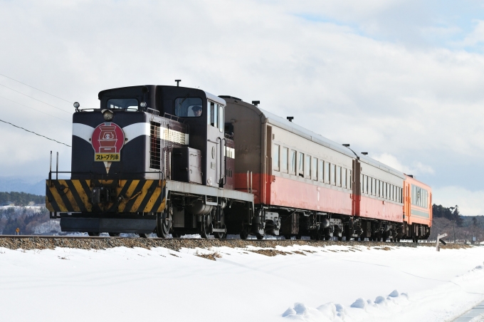 鉄道フォト・写真：津軽鉄道DD350形ディーゼル機関車  ストーブ列車 DD352 金木～嘉瀬 鉄道フォト・写真 by ポン太さん - 撮影日 2008/03/04 12:02