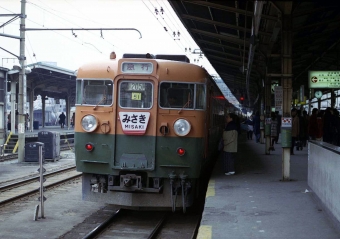 国鉄165系電車 みさき(急行) 鉄道フォト・写真 by ポン太さん 新宿駅 (JR)：1975年02月01日00時ごろ