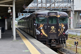 JR西日本 クハ111形 クハ111-7704 鉄道フォト・写真 by ポン太さん 貴生川駅 (JR)：2021年06月26日11時ごろ