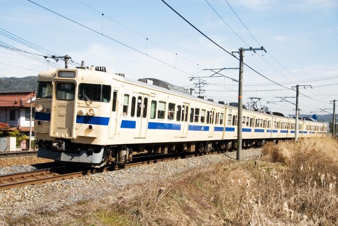 鉄道フォト・写真：JR西日本 国鉄115系電車 クハ115-152 八本松駅 鉄道フォト・写真 by ポン太さん - 撮影日 2007/03/02 11:31