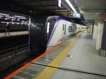 JR東日本 クハE352形 クハE352-4 鉄道フォト・写真 by red02redsさん 新宿駅 (JR)：2022年05月14日18時ごろ