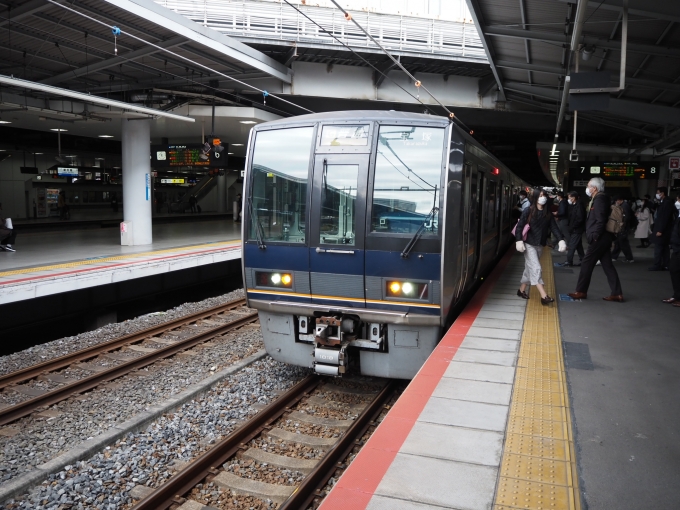 鉄道フォト・写真：JR西日本207系電車 クハ206-1018 新大阪駅 (JR) 鉄道フォト・写真 by red02reds☆★★★さん - 撮影日 2022/12/05 11:54