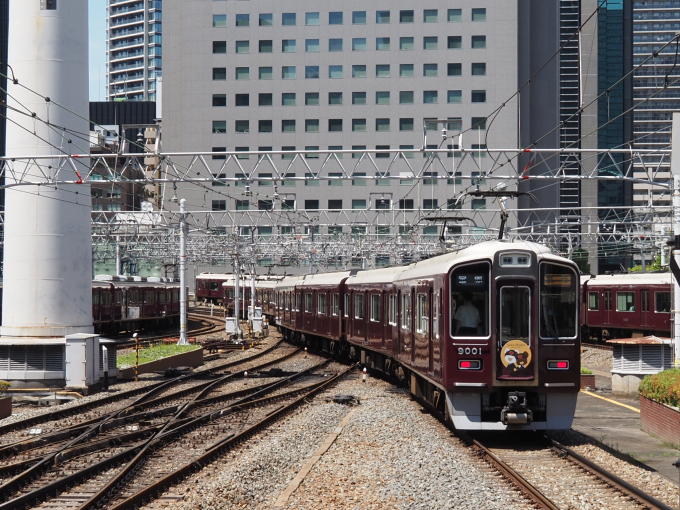 レイルロード　阪急電鉄 阪急電鉄 9001 (阪急9000系) 車両ガイド | レイルラボ(RailLab)