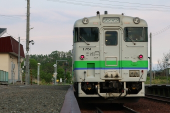 JR北海道 キハ40形 キハ40 1751 鉄道フォト・写真 by North.ynさん 緋牛内駅：2022年05月22日18時ごろ