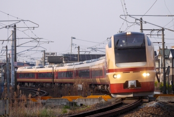 JR東日本 クロE652形 クロE652-1008 鉄道フォト・写真 by 仙かつさん 仙台駅 (JR)：2022年04月10日17時ごろ
