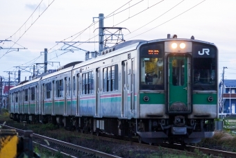 JR東日本 クモハ701形 クモハ701-1025 鉄道フォト・写真 by 仙かつさん 南仙台駅：2022年10月24日16時ごろ