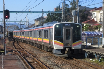 JR東日本 クモハE128形 クモハE128-4 鉄道フォト・写真 by 仙かつさん 小針駅：2021年03月09日08時ごろ