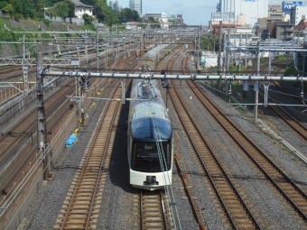 JR東日本E001系電車 鉄道フォト・写真 by 稲5114さん 日暮里駅 (JR)：2021年07月10日09時ごろ