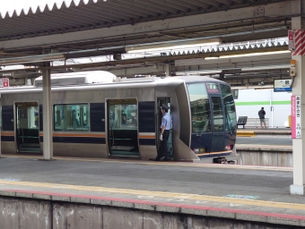 JR西日本321系電車 鉄道フォト・写真 by まされーるうぇいさん 尼崎駅 (JR)：2021年06月13日11時ごろ