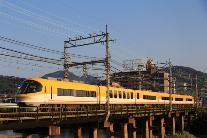 鉄道フォト・写真：近畿日本鉄道 近鉄23000系電車 河内国分駅 鉄道フォト・写真 by sugisan1973さん - 撮影日 2021/10/02 16:17