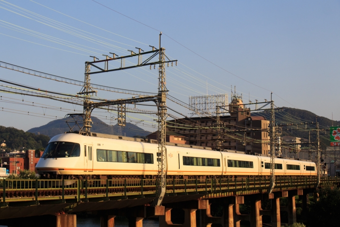 鉄道フォト・写真：近畿日本鉄道 近鉄21000系電車 河内国分駅 鉄道フォト・写真 by sugisan1973さん - 撮影日 2021/10/02 16:34