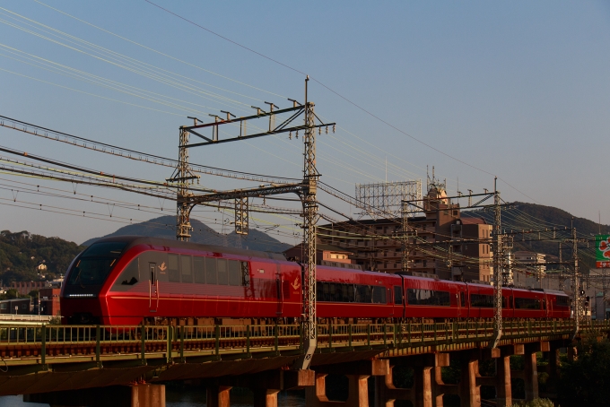 鉄道フォト・写真：近畿日本鉄道 近鉄80000系電車  河内国分駅 鉄道フォト・写真 by sugisan1973さん - 撮影日 2021/10/02 16:48