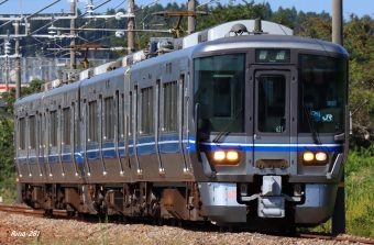 JR西日本 クモハ521形 クモハ521-26 鉄道フォト・写真 by RINA-281さん 加賀温泉駅 (JR)：2021年09月25日09時ごろ