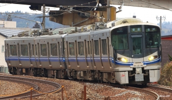 JR西日本521系電車 クモハ521-23 鉄道フォト・写真 by RINA-281さん 加賀温泉駅 (JR)：2022年02月13日11時ごろ