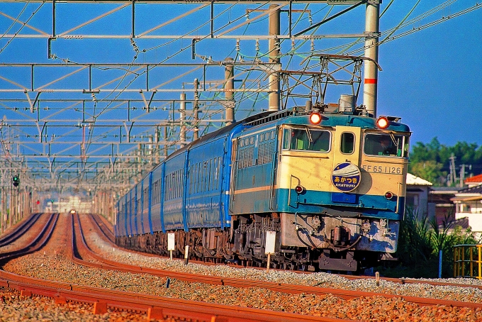 JR西日本 国鉄EF65形電気機関車 あかつき EF65 1126 高槻駅 鉄道フォト 