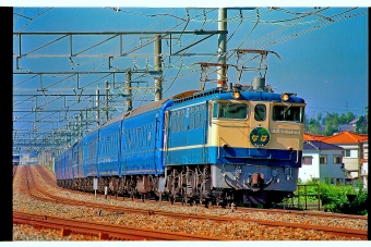 JR西日本 国鉄EF65形電気機関車 なは(特急) EF65 1129 鉄道フォト・写真 by 丹波篠山さん 高槻駅：1996年10月09日00時ごろ