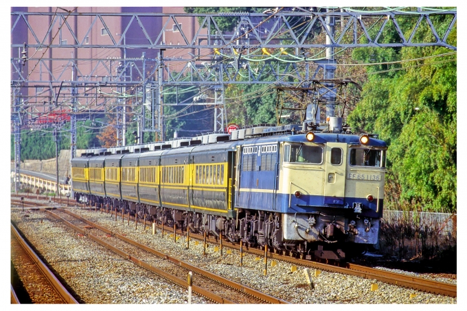 JR西日本 国鉄EF65形電気機関車 サロンカーなにわ EF65 1136