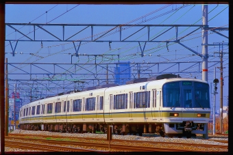 クハ221-28 鉄道フォト・写真