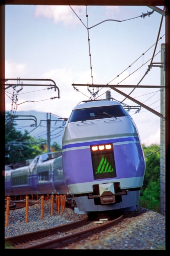 JR東日本 クハE351形 クハE351-4 鉄道フォト・写真 by 丹波篠山さん 日野春駅：2003年06月30日00時ごろ