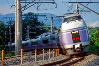 JR東日本 クハE351形 クハE351-3 鉄道フォト・写真 by 丹波篠山さん 日野春駅：2003年06月30日00時ごろ