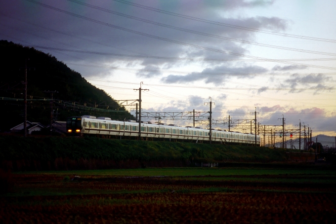 JR西日本 クモハ320形 クモハ320-5 鉄道フォト・写真 by 丹波篠山さん 高槻駅：2006年10月26日00時ごろ