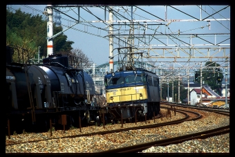 JR貨物 国鉄EF65形電気機関車 EF65 107 鉄道フォト・写真 by 丹波篠山さん 山崎駅 (京都府)：2000年01月07日00時ごろ