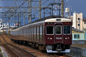 7010F 鉄道フォト・写真