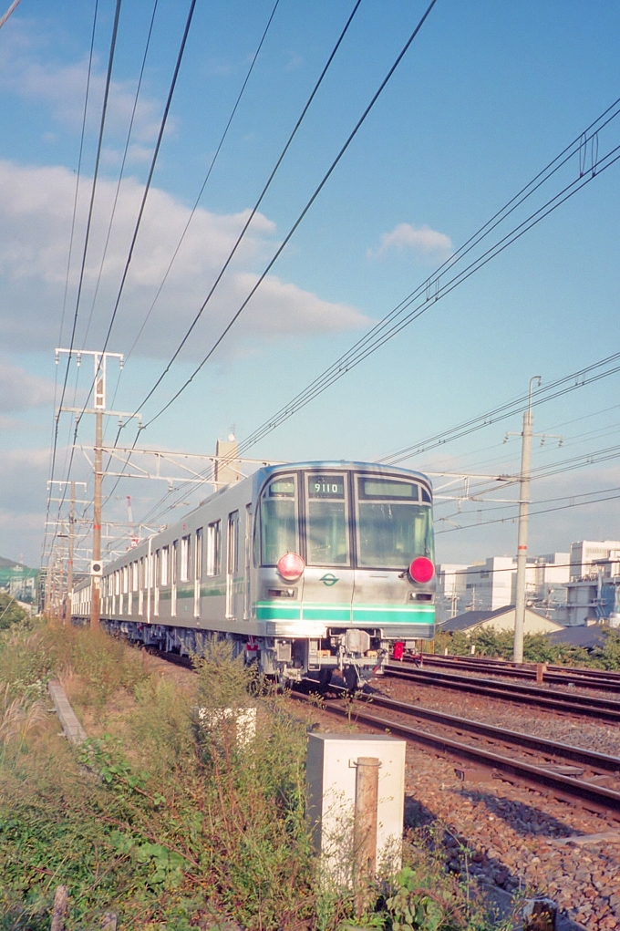 鉄道フォト・写真：東京メトロ 営団9000系電車 甲種輸送 9110 高槻駅 鉄道フォト・写真 by 丹波篠山さん - 撮影日 1996/01/09 00:00