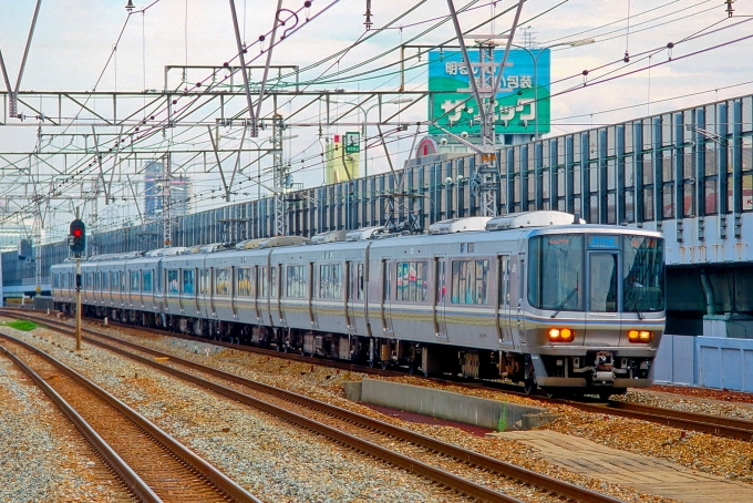 鉄道フォト・写真：JR西日本223系電車 クハ222-2008 塚本駅 鉄道フォト・写真 by 丹波篠山さん - 撮影日 1999/08/18 00:00