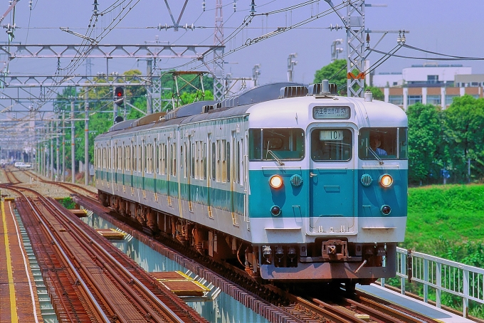 JR西日本 クハ111-561 (111系) 車両ガイド | レイルラボ(RailLab)