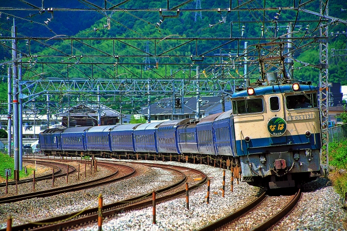 JR西日本 国鉄EF65形電気機関車 なは(特急) EF65 1121 鉄道フォト・写真 by 丹波篠山さん 山崎駅 (京都府)：1996年08月23日00時ごろ