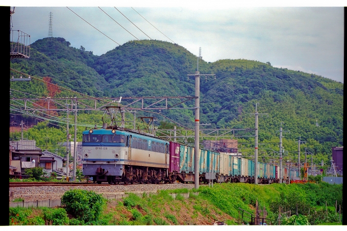 鉄道フォト・写真：JR貨物 国鉄EF65形電気機関車 EF65 128 山崎駅 (京都府) 鉄道フォト・写真 by 丹波篠山さん - 撮影日 1996/08/23 00:00